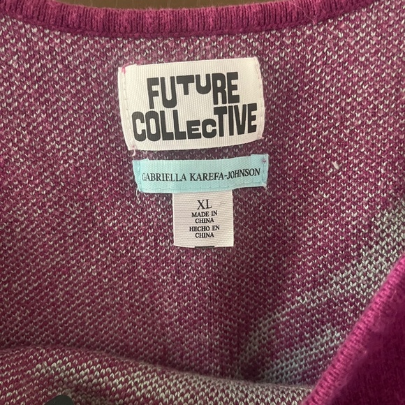 Size XL Purple and Teal Leaf Pattern Crop Tank Top - Picture 3 of 3